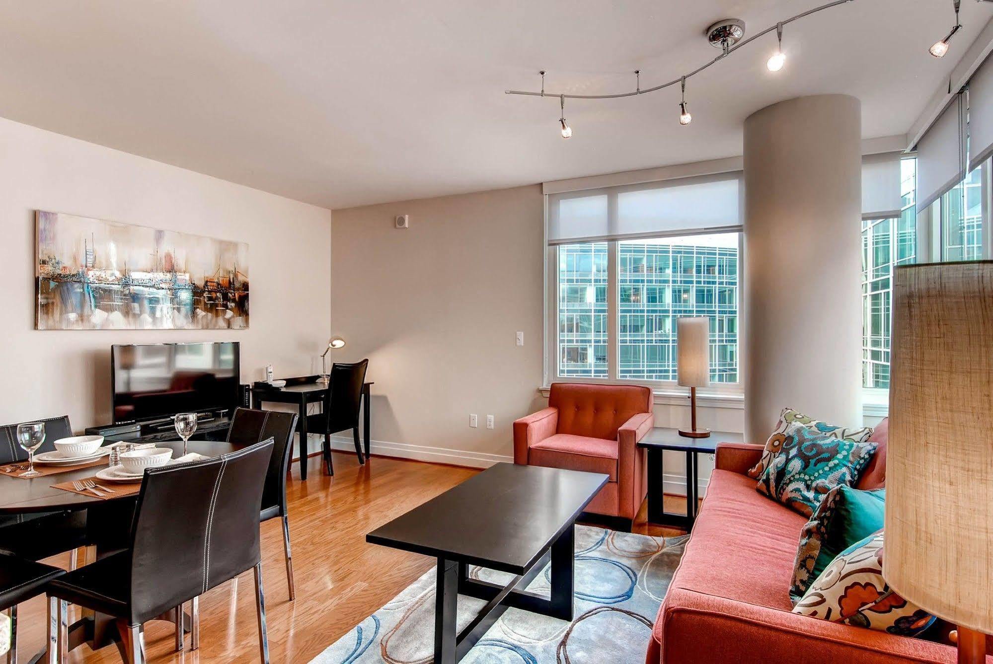 Global Luxury Suites At Toone Street Baltimore Eksteriør billede