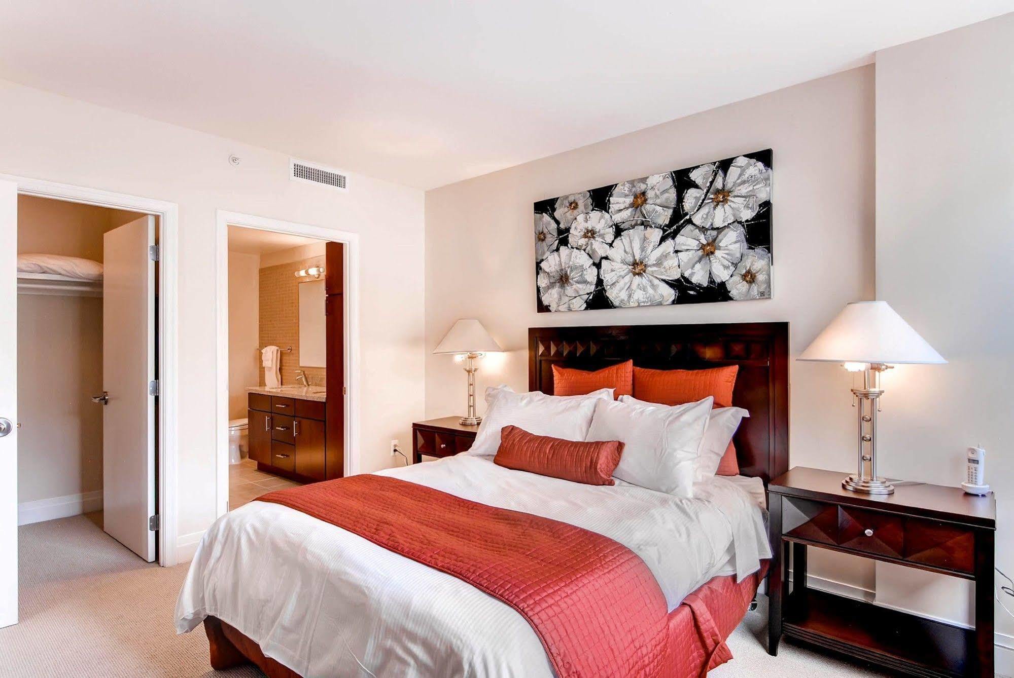 Global Luxury Suites At Toone Street Baltimore Eksteriør billede