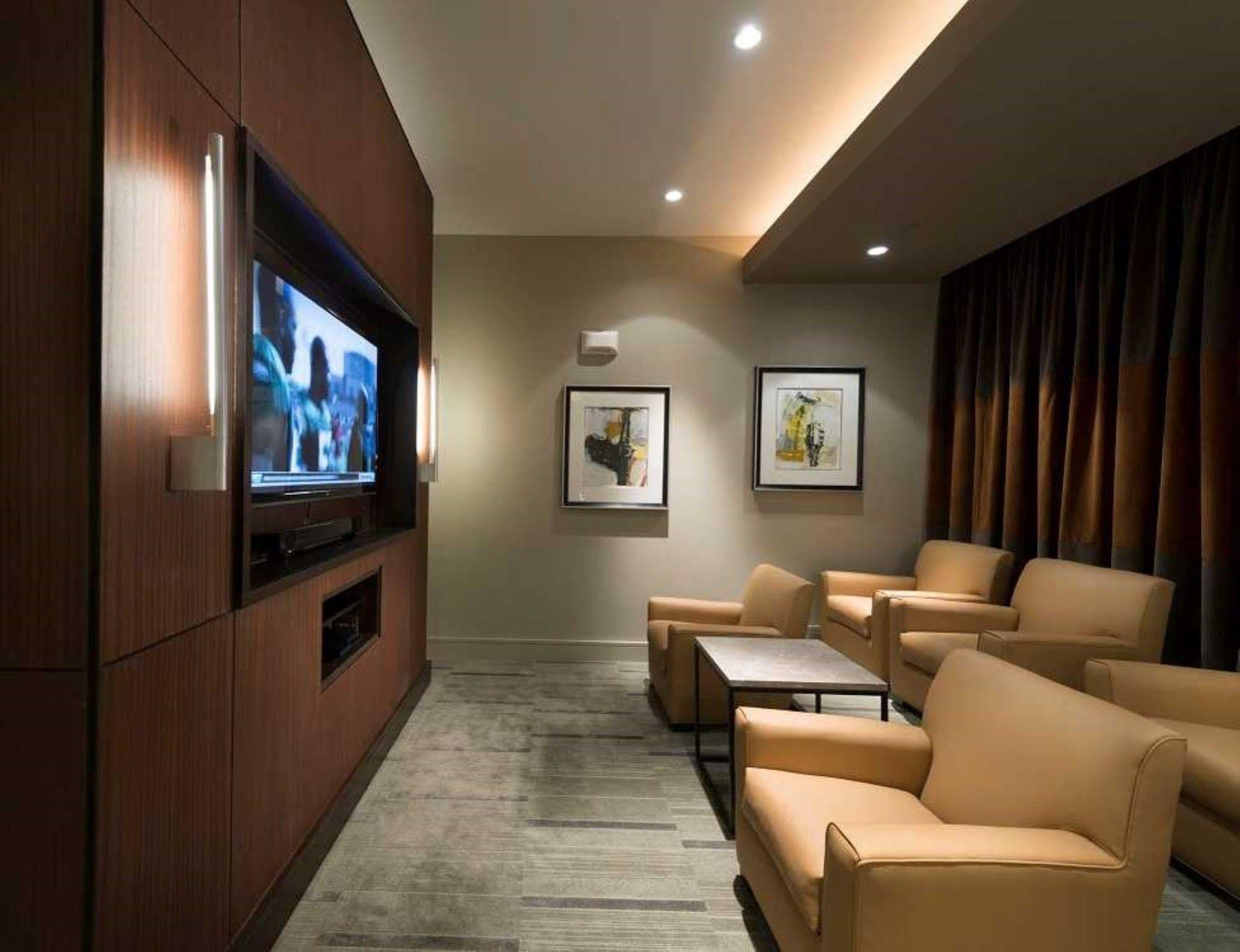 Global Luxury Suites At Toone Street Baltimore Eksteriør billede